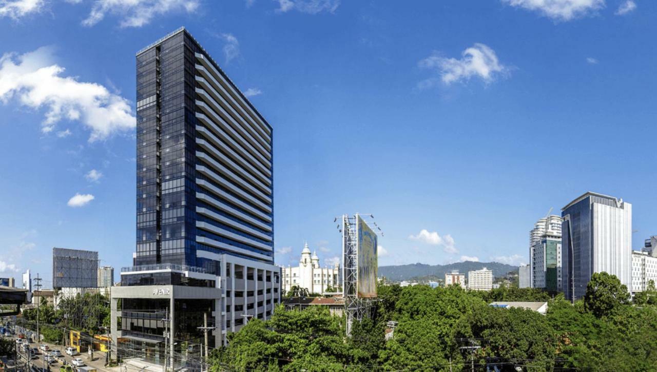 Free Netflix Condo Near It Park With 32-Inch Samsung Hdtv Cebu Eksteriør billede
