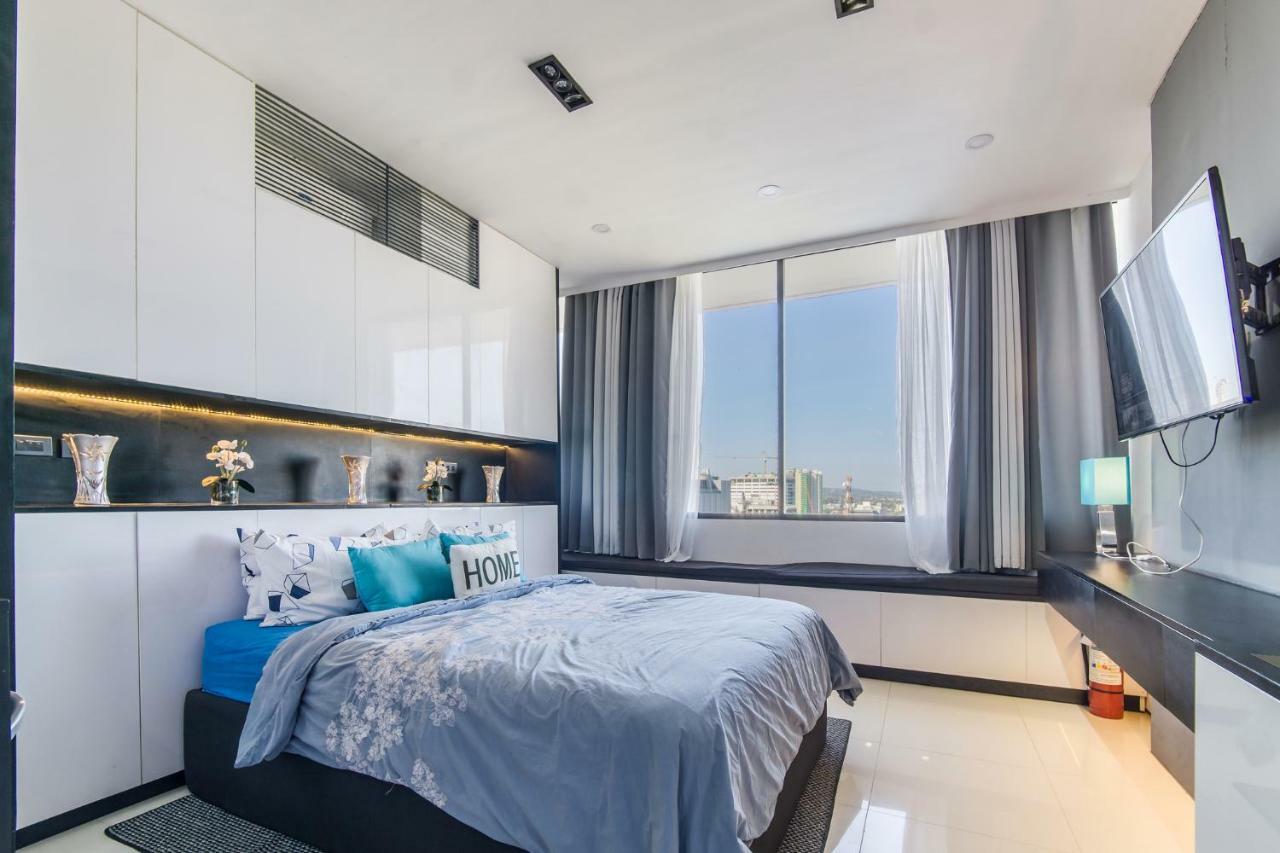 Free Netflix Condo Near It Park With 32-Inch Samsung Hdtv Cebu Eksteriør billede