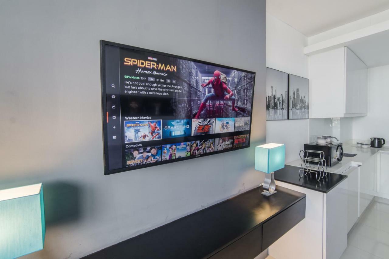 Free Netflix Condo Near It Park With 32-Inch Samsung Hdtv Cebu Eksteriør billede